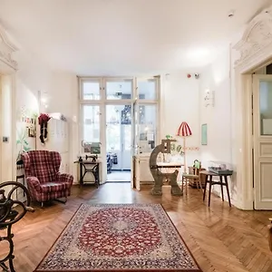 https://baroque-hostel.inbudapesthotels.com